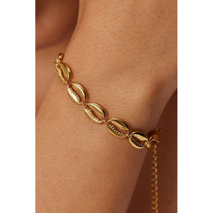 18K Gold Plated Cowrie Shell Bracelet