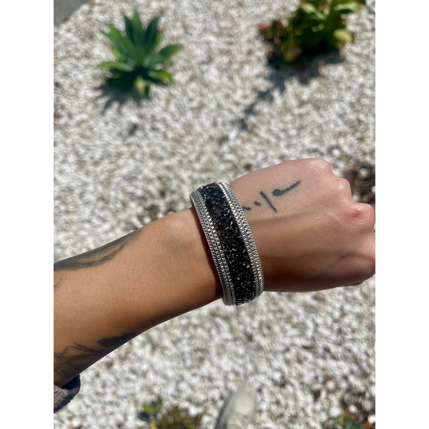 Black rhinestone magnetic bracelet