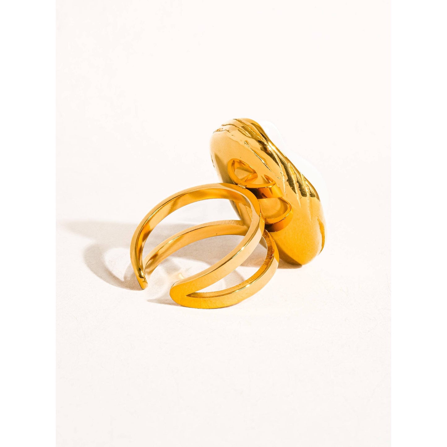 Cameron 18K Gold Non-Tarnish Classic Pearl Round Ring