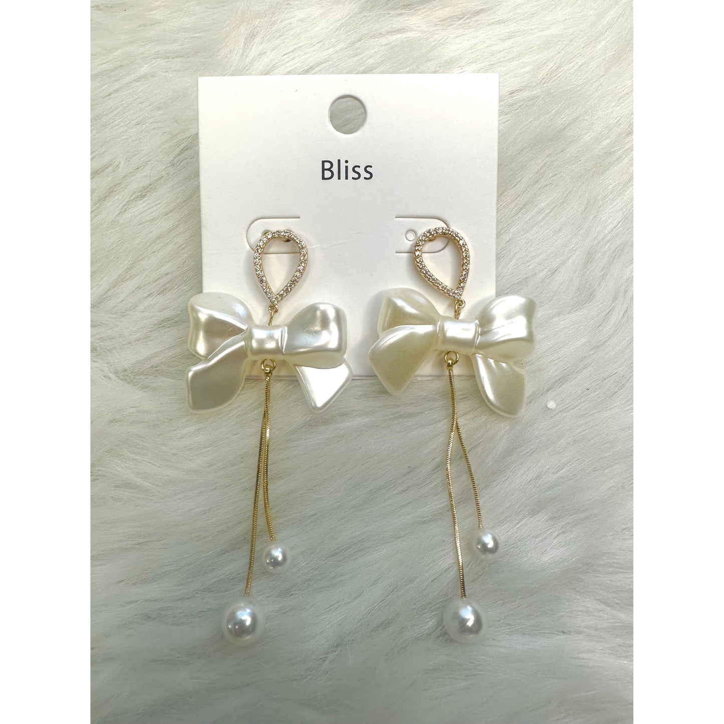 Simply luxe Bow Earrings