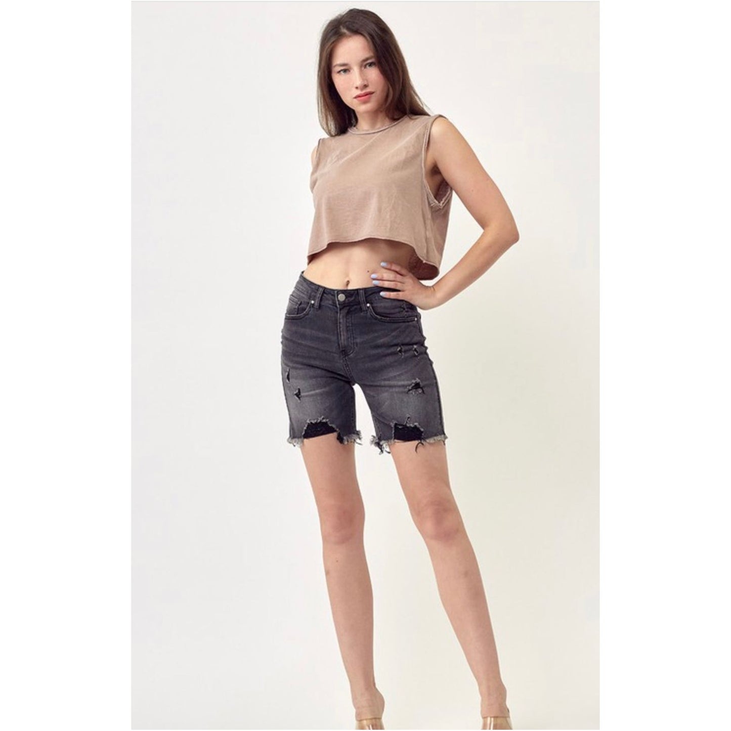 Risen high Rise Mid thigh shorts