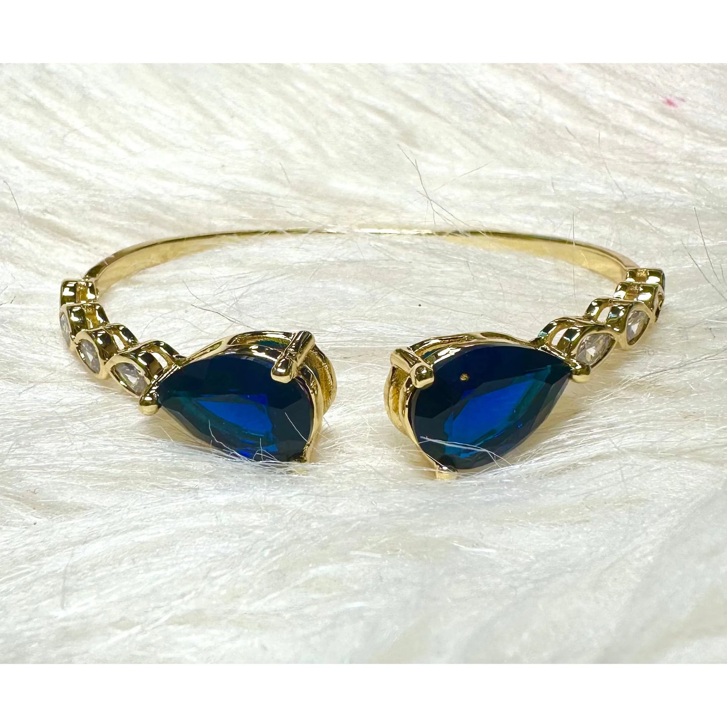Merry Bracelet cuff-blue