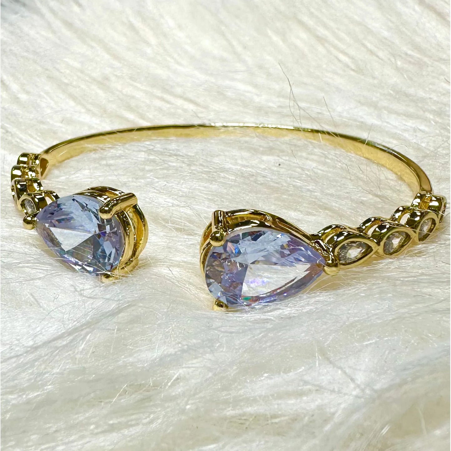 Merry Bracelet Cuff- Clear