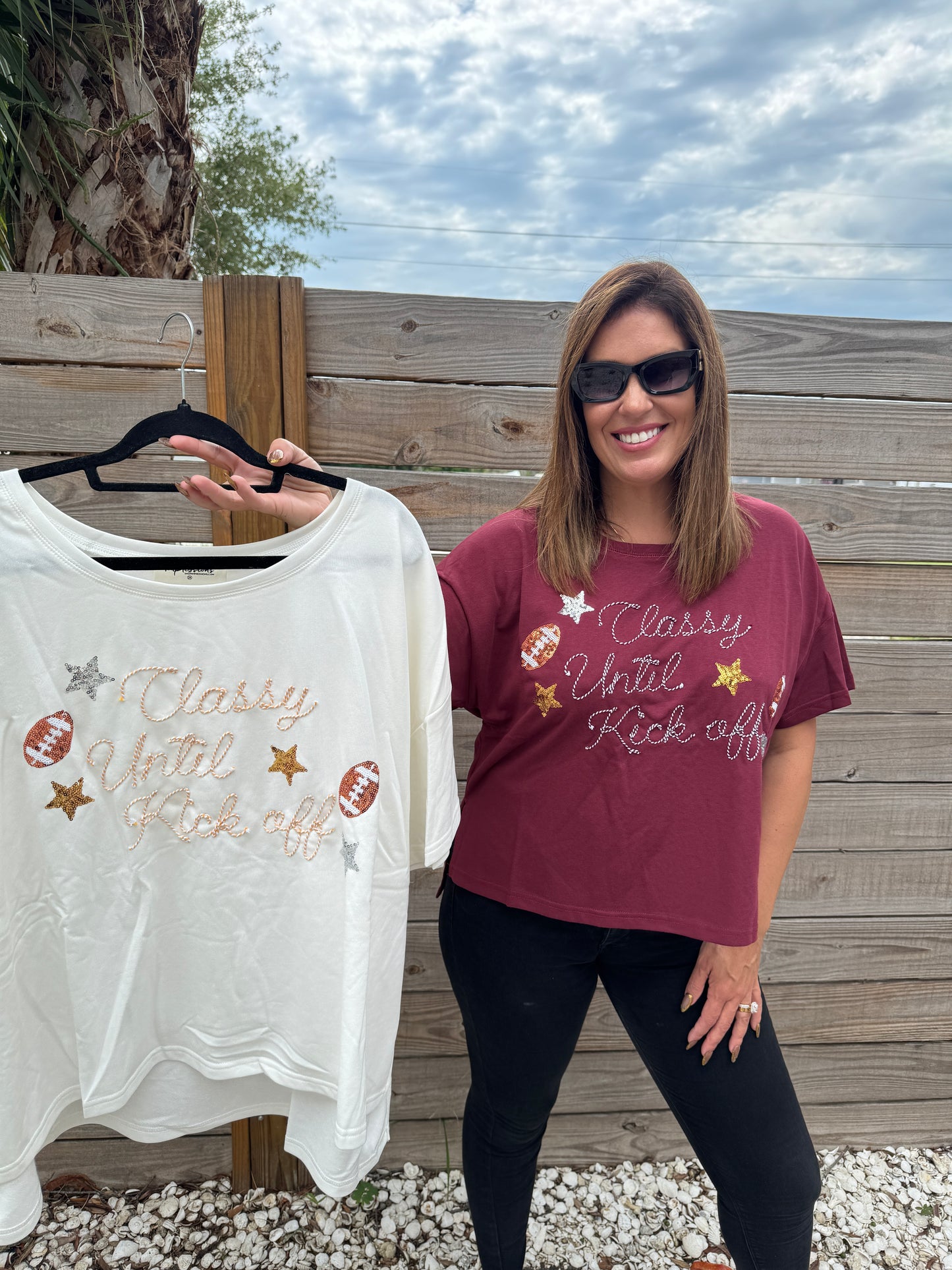 Classy till Kick off tee maroon