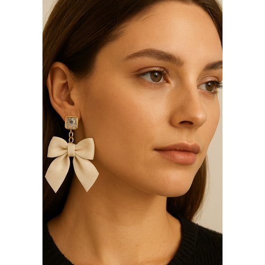 Effortlessly Bowin’ Earrings