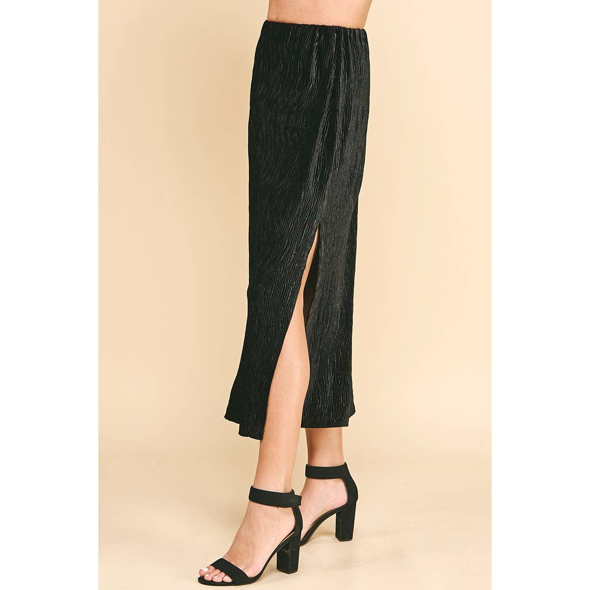 TEXTURED KNIT MIDI SKIRT