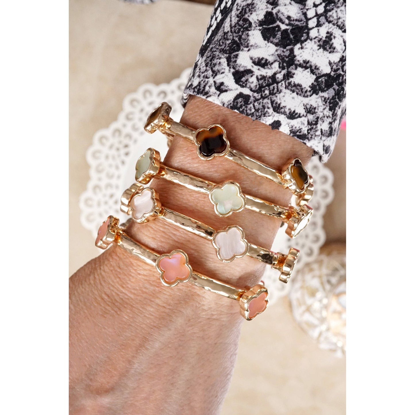 Clover Stretchy Bangle Bracelet – White, Pink, Tortoise