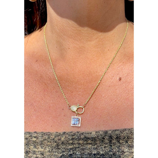 Extra, Extra Gold solitare necklace