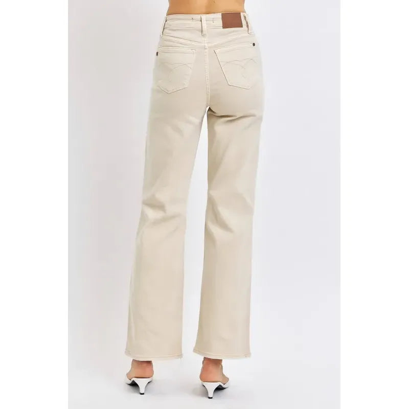 4debf6d2-af0d-4aa5-a19f-503f3a06b949-Max