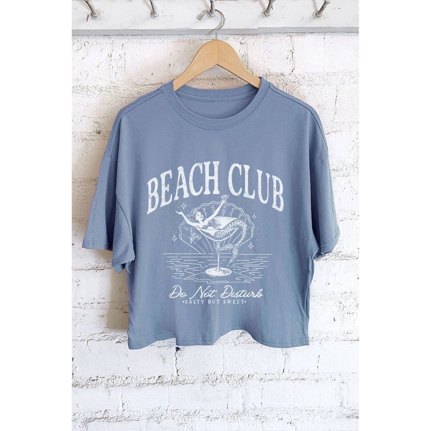 Beach club graphic tee