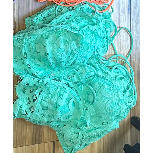 Scalloped Lace Bralette Green