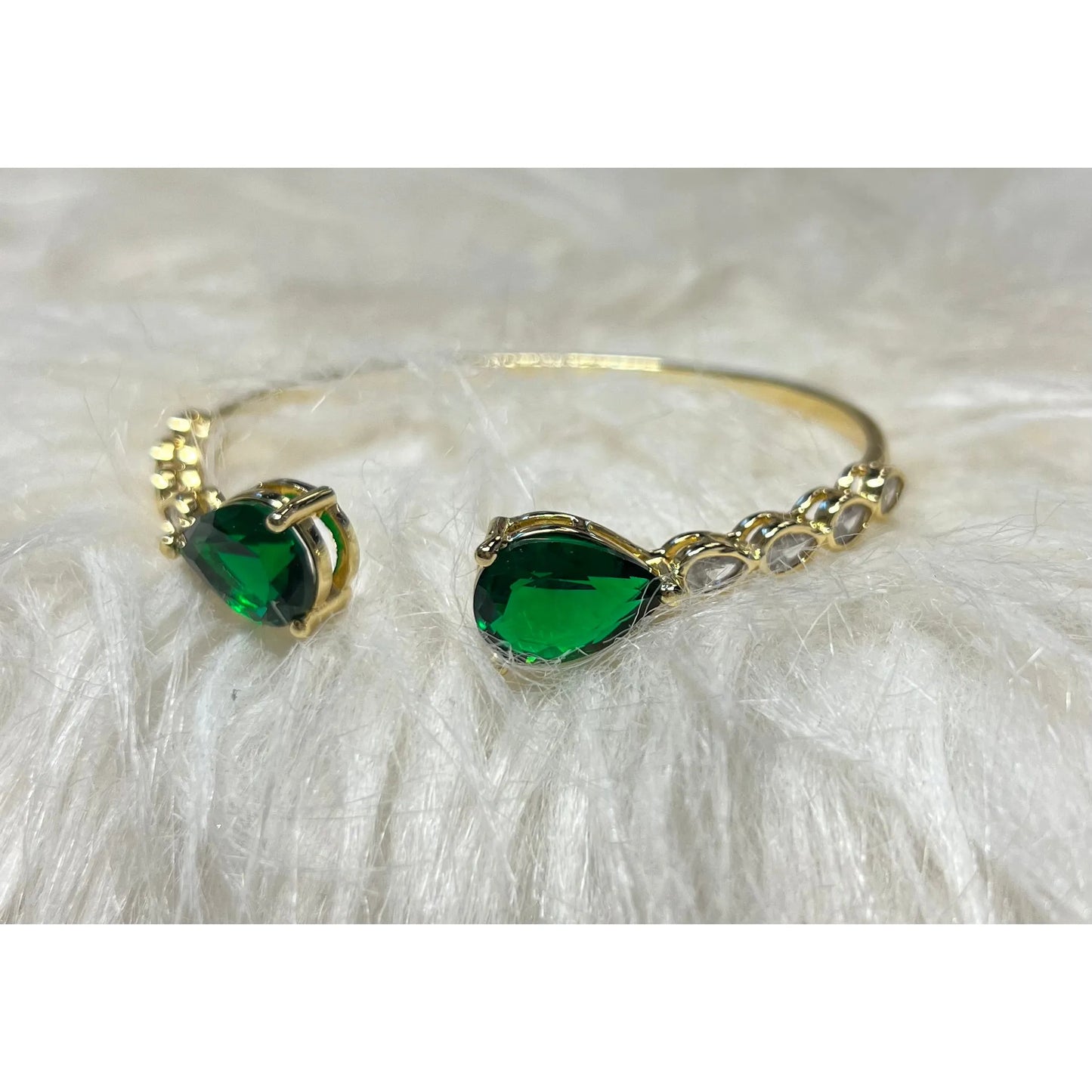 Merry Bracelet cuff- Green