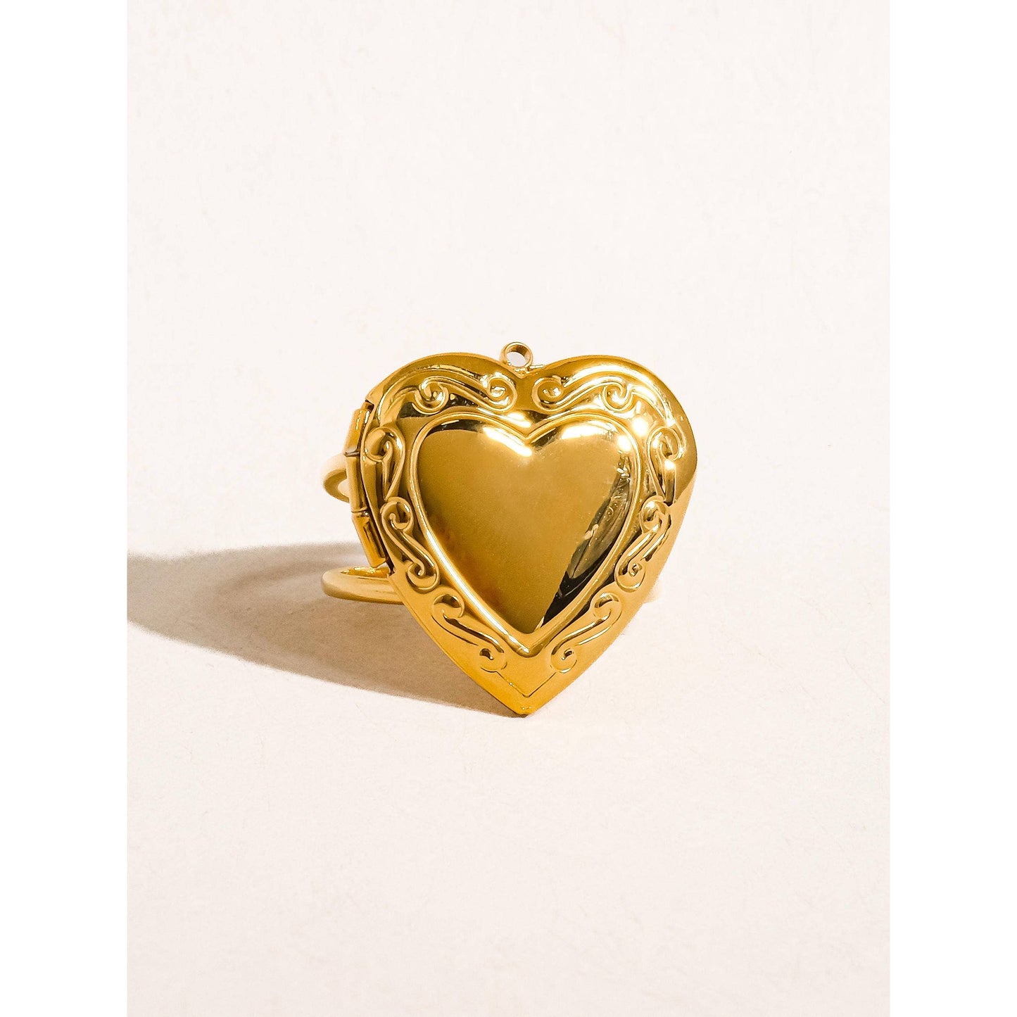 Sefina 18K Non-Tarnish Locket Heart Ring